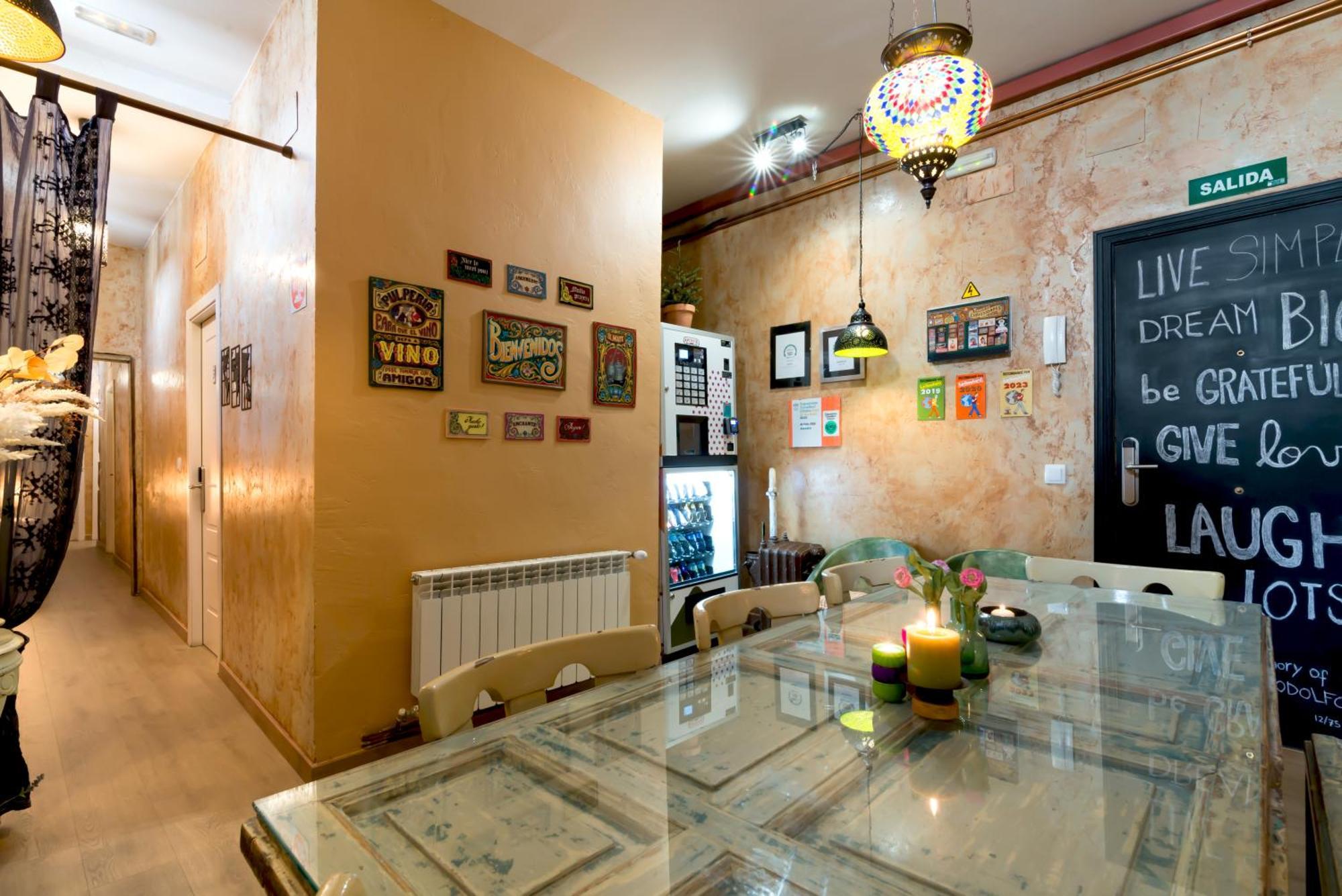 Hostal Artistic B&B Madri Exterior foto