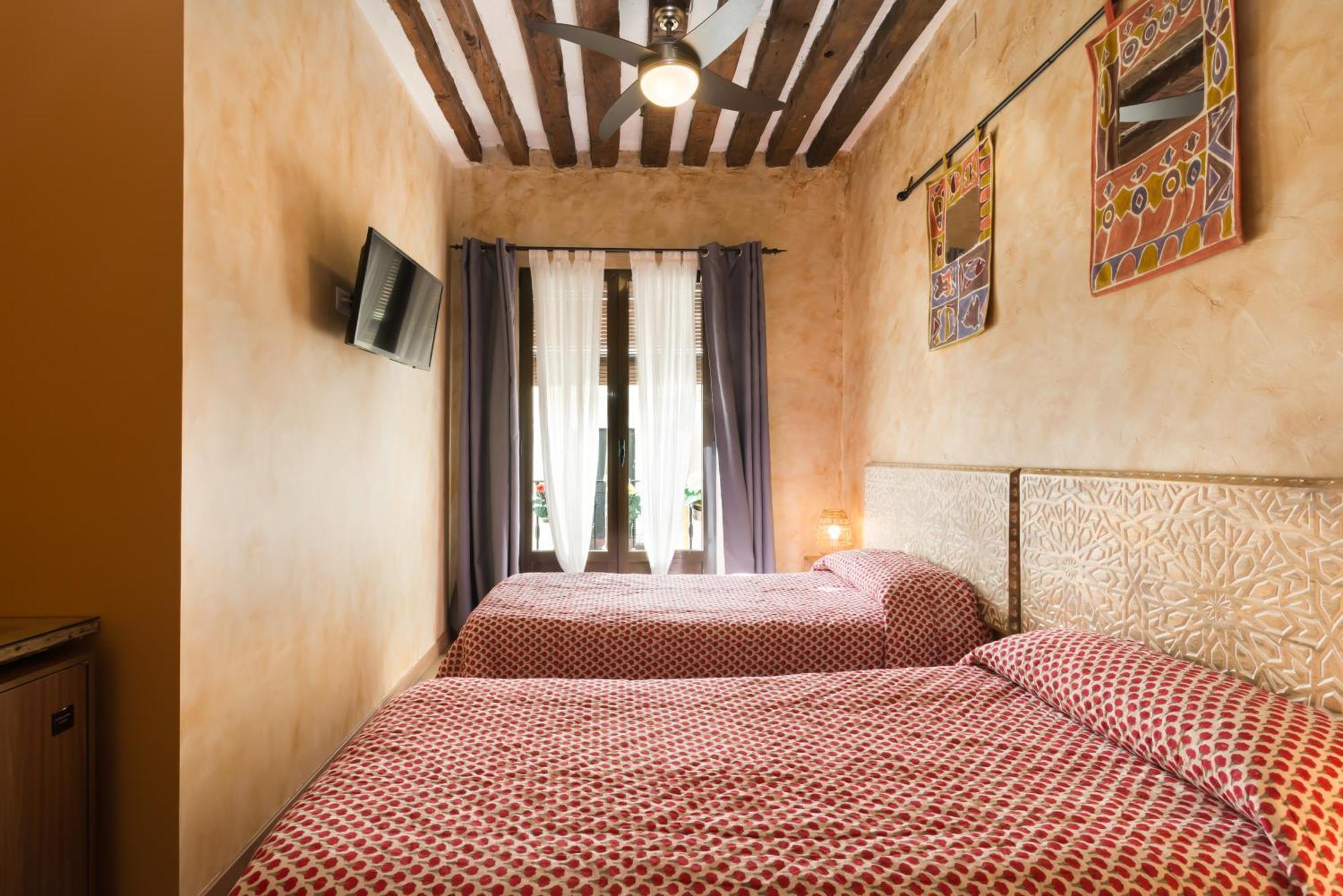 Hostal Artistic B&B Madri Exterior foto