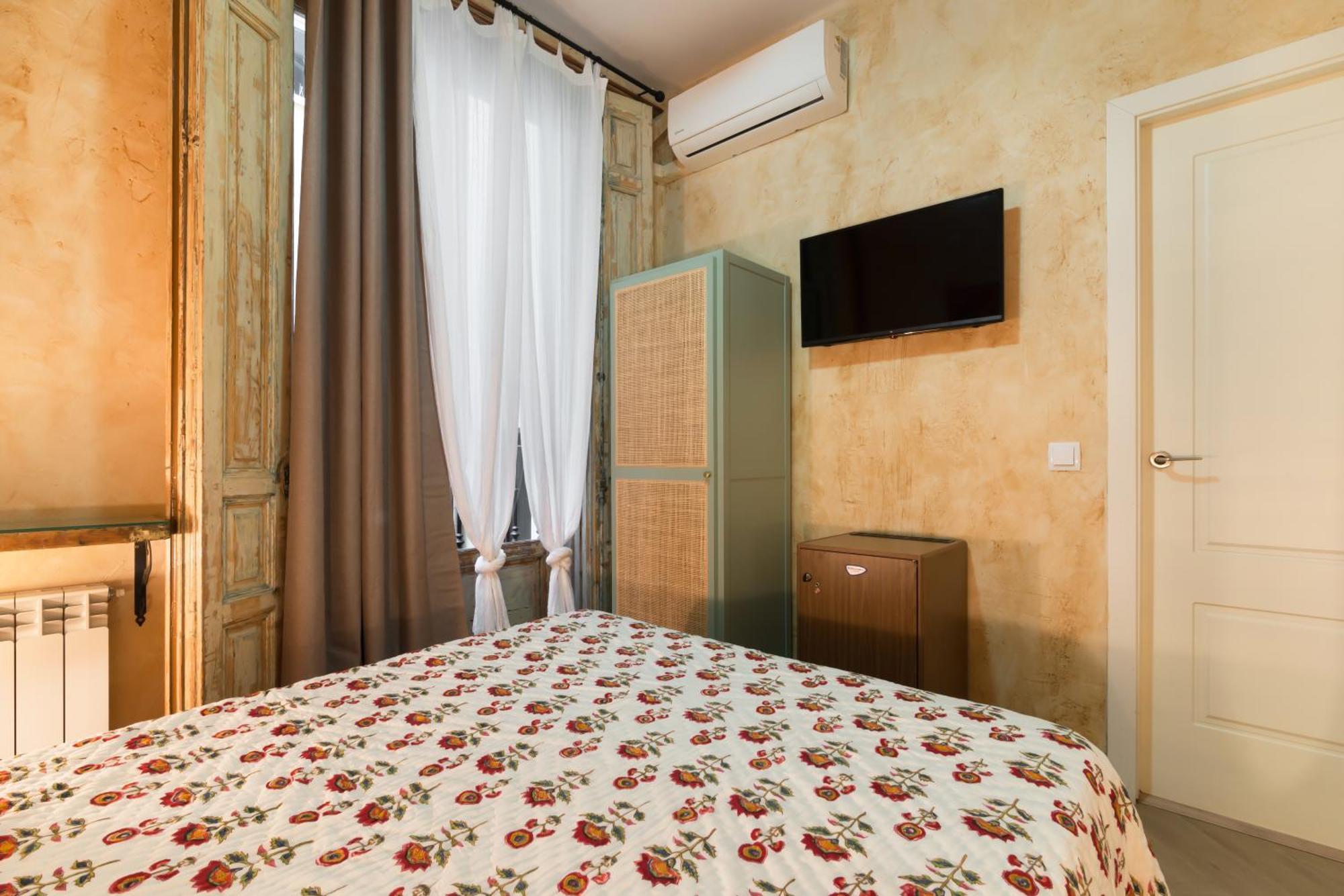 Hostal Artistic B&B Madri Exterior foto